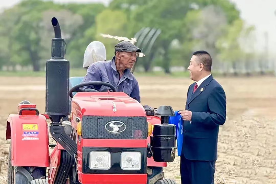 杏花如雪映檢徽 雙語普法奏響民族團結(jié)與生態(tài)保護(hù)“春日協(xié)奏曲”相關(guān)圖片